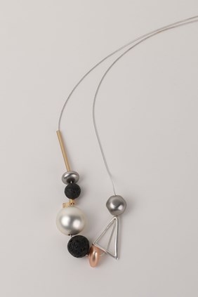 8 DISC NECKLACE